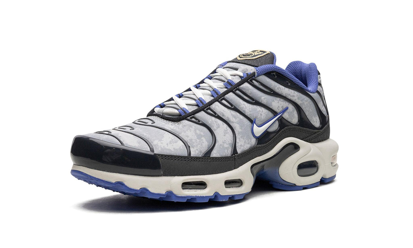 Nike Air Max Plus Social F.C.