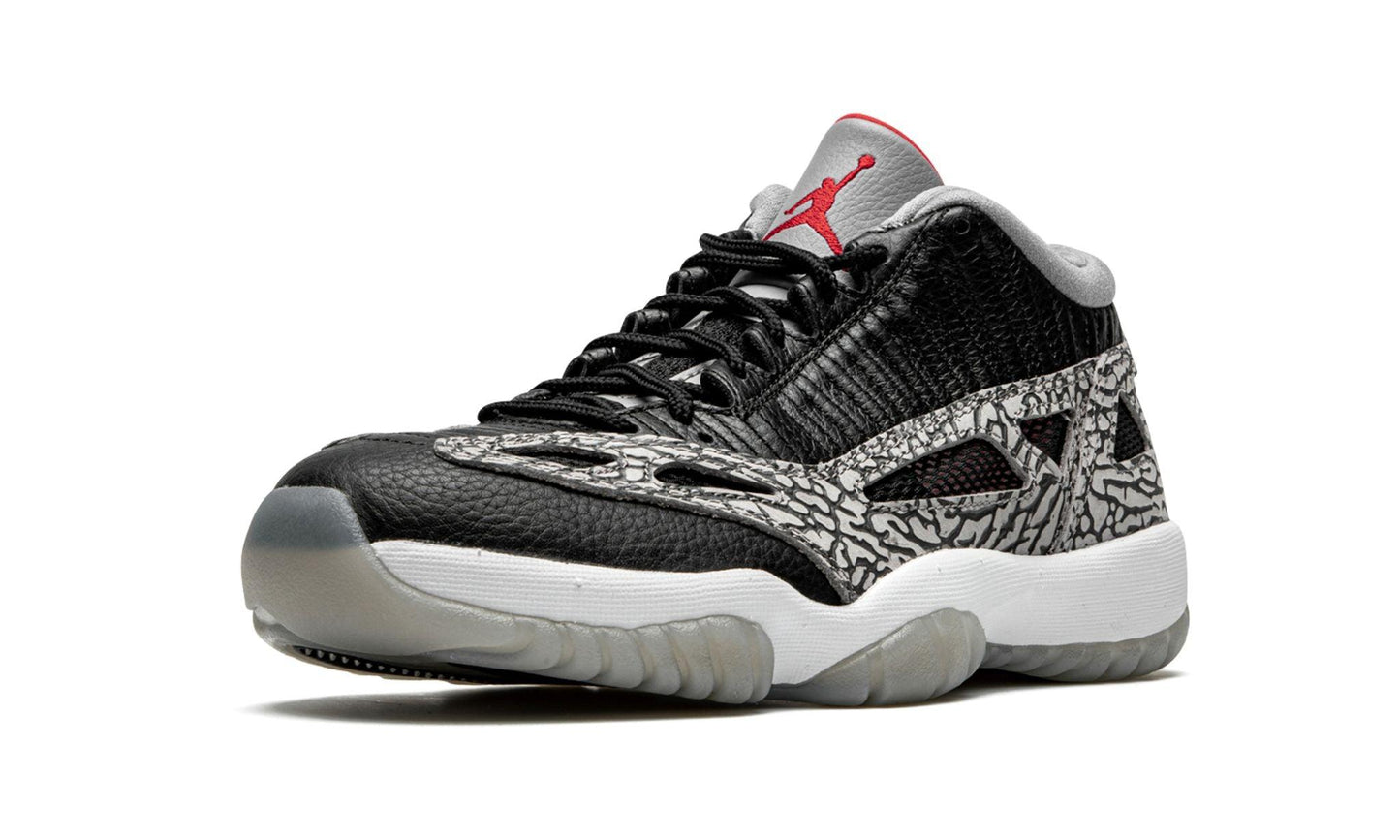 Jordan 11 Retro Low IE Black Cement