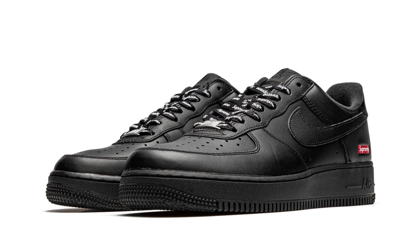 Nike Air Force 1 Low "Supreme Black"