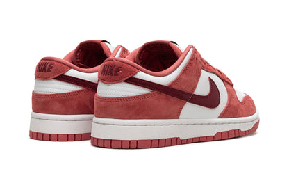 Nike Dunk Low Valentine's Day (2024) (Women's)