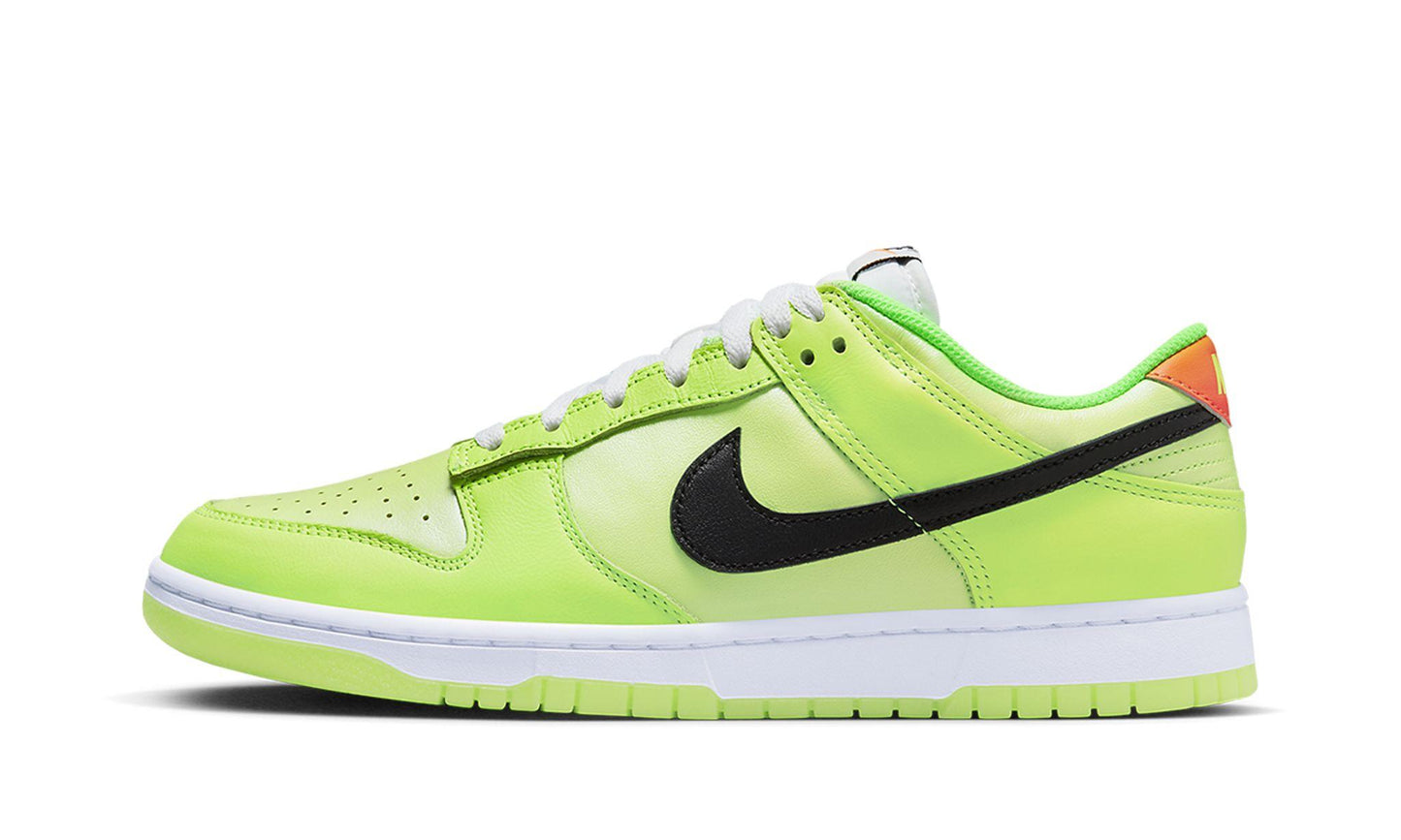 Nike Dunk Low SE Splash Volt