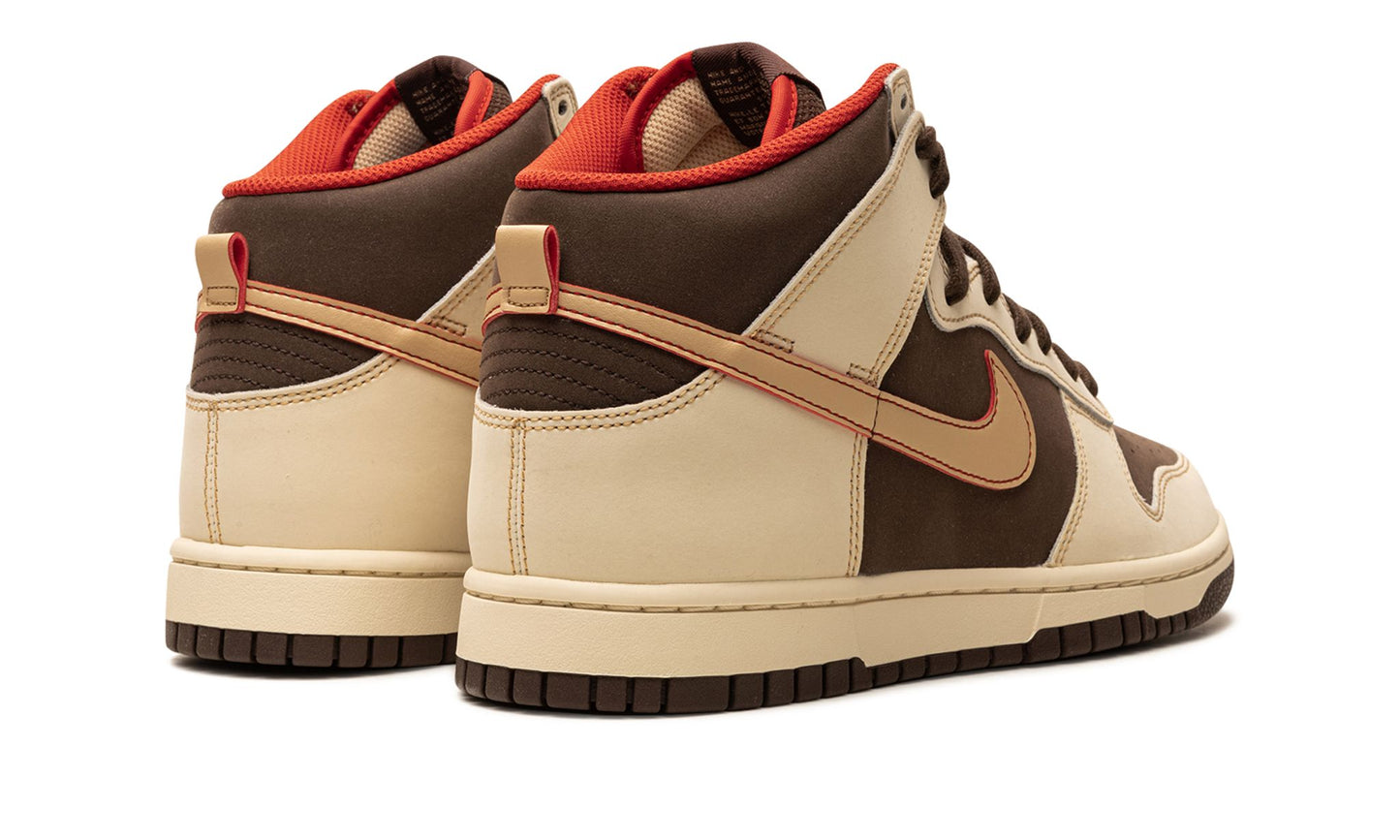 Nike Dunk High SE Baroque Brown