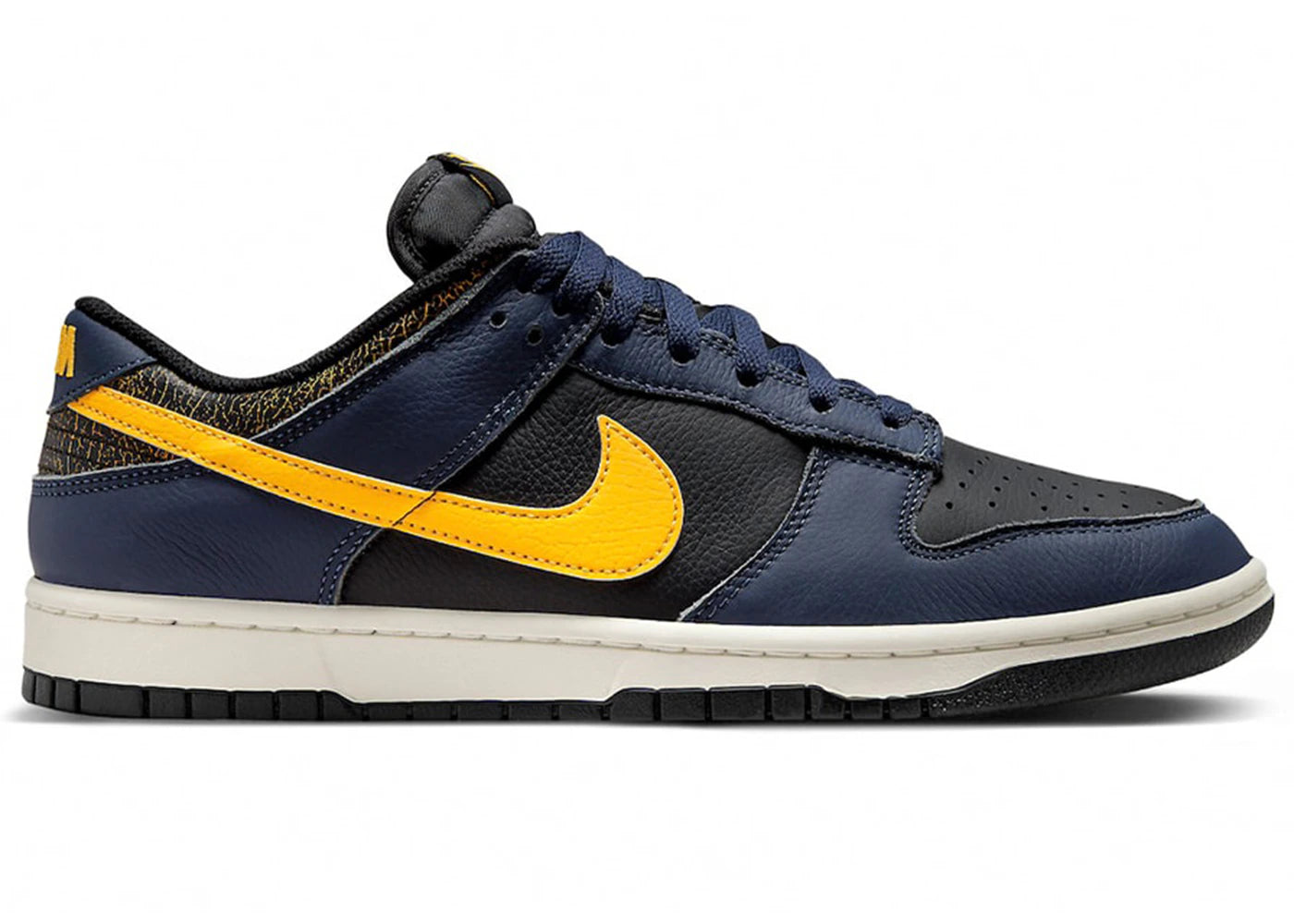 Nike Dunk Low Vintage Michigan