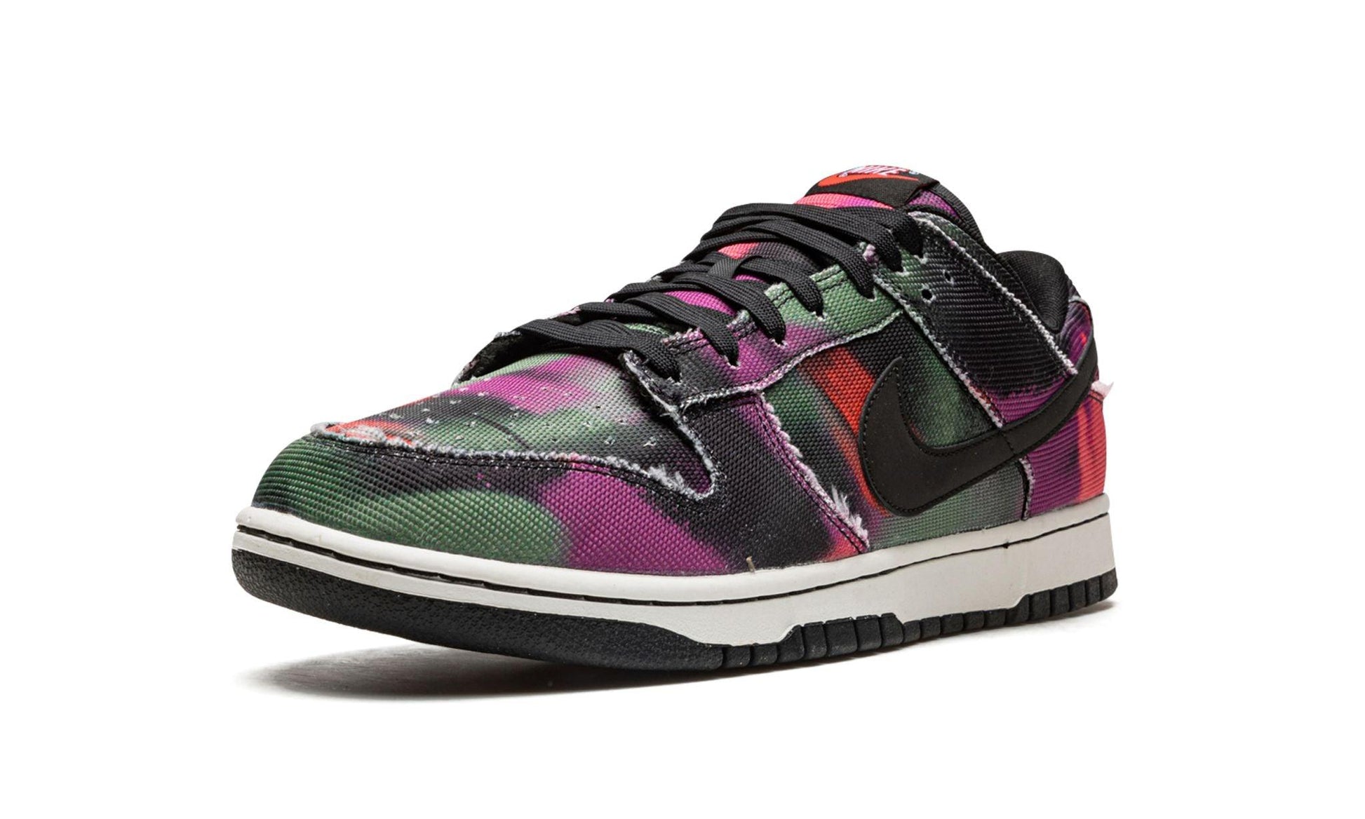 Nike Dunk Low Graffiti Pink