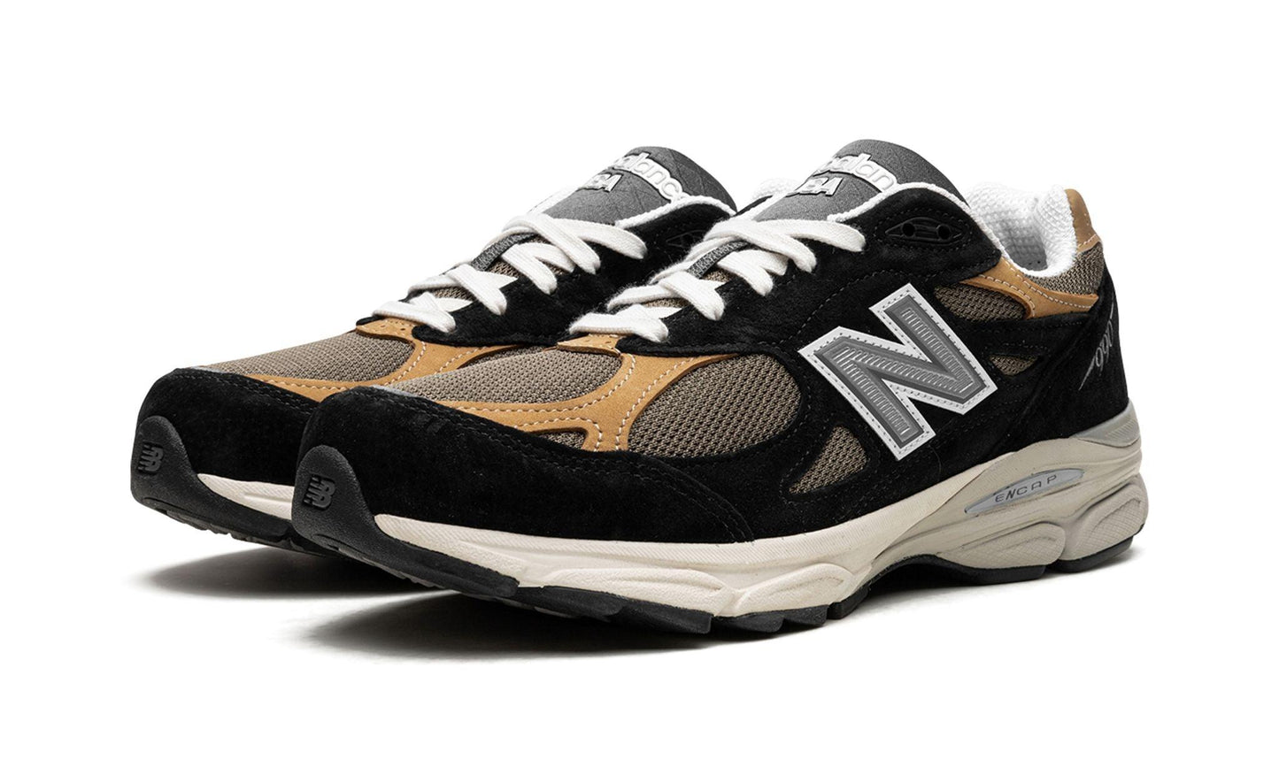 New Balance 990v3 MiUSA Black Tan