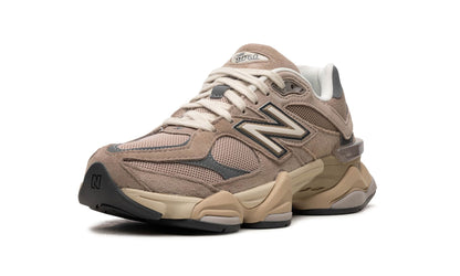 New Balance 9060 Driftwood Castlerock