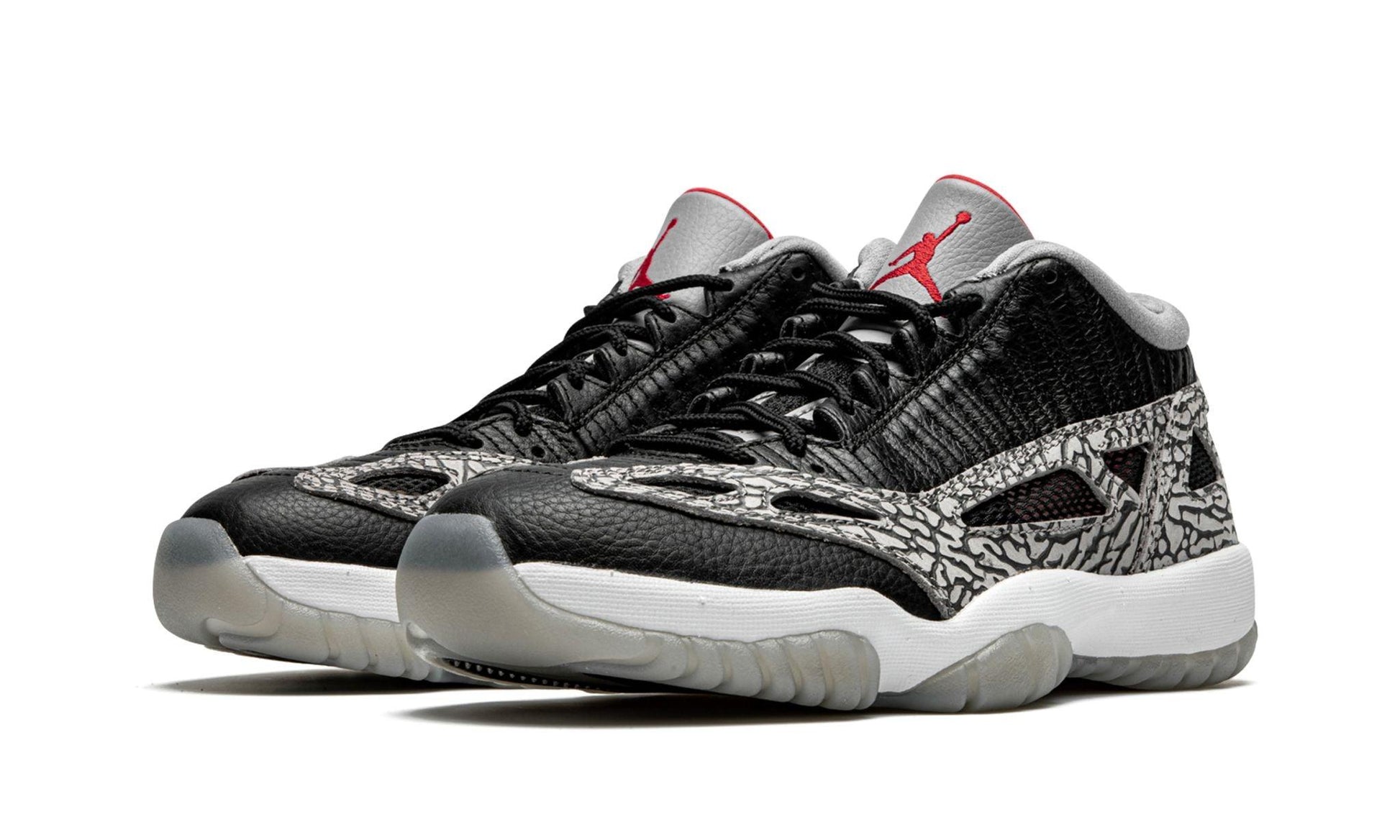 Jordan 11 Retro Low IE Black Cement